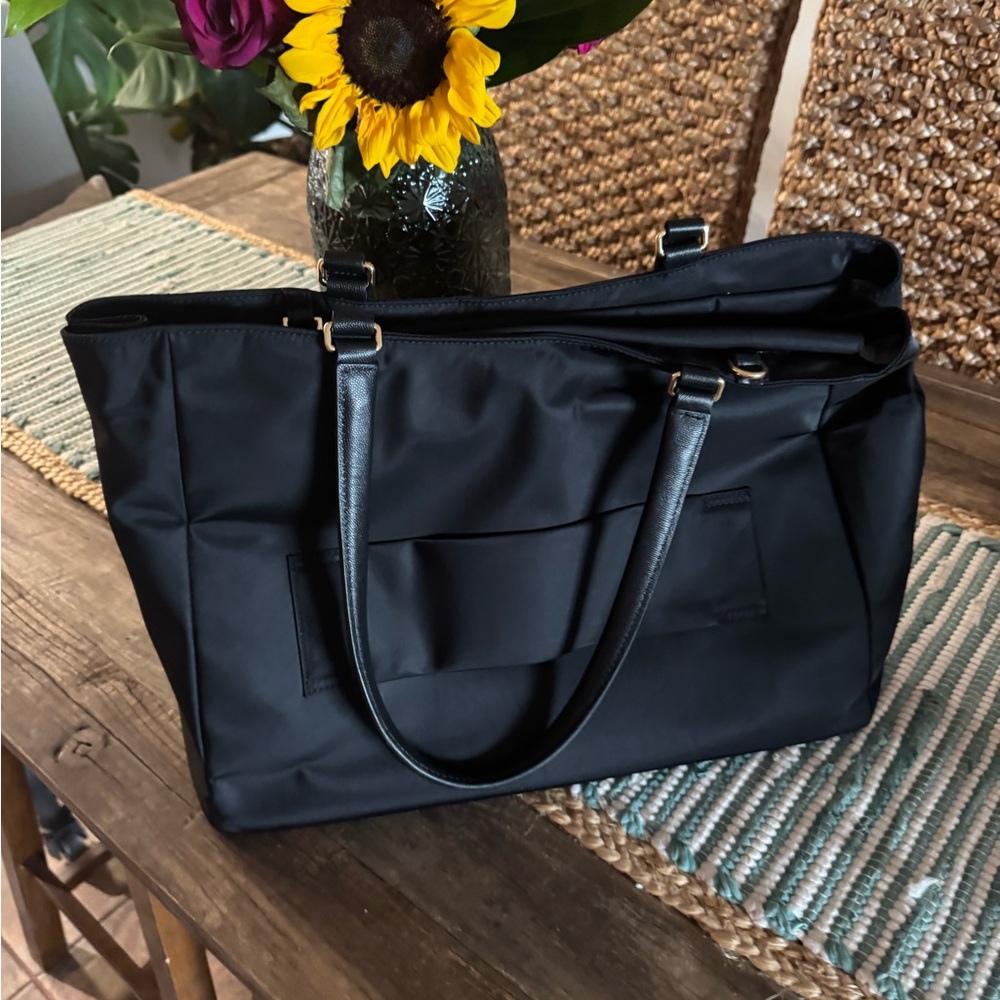Tumi Black Women's Tote with Gold Accents - Picture 5 of 9